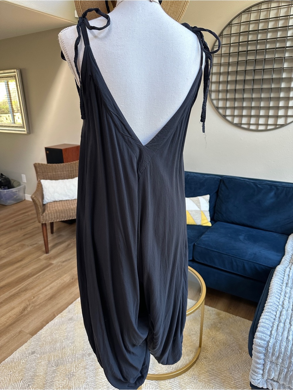Mustard Seed Black Flowing V-Neck Tie-Strap Jumpsuit - Picture 4 of 7